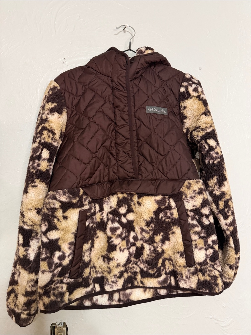 Columbia hooded quarter button